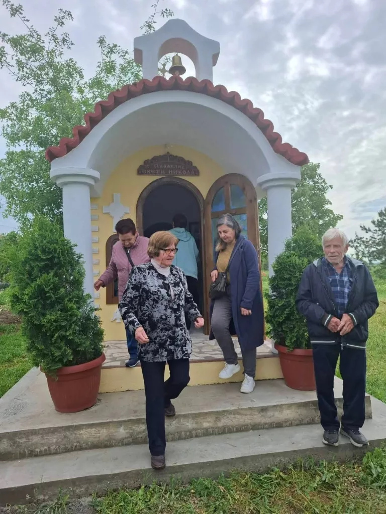 С празничен водосвет осветиха новия параклис „Свети Никола“ в Мало Конаре - viber image 2026 05 09 14 20 55 544