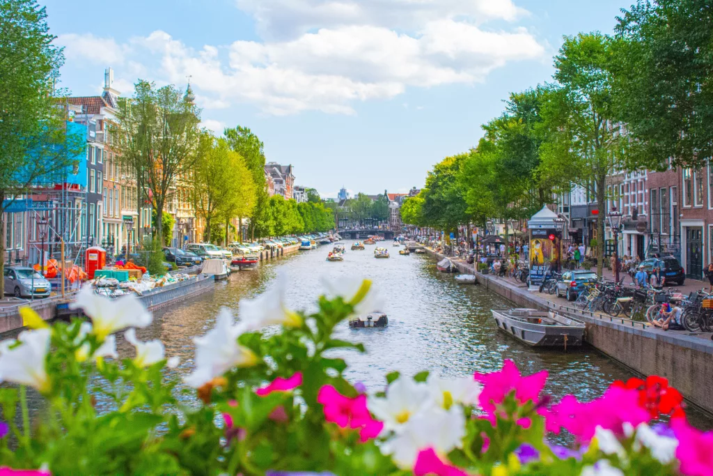 ПЪТЕПИСИ ОТ СВЕТА: АМСТЕРДАМ - градът на каналите и свободния дух - explorationetoile amsterdam 7346209