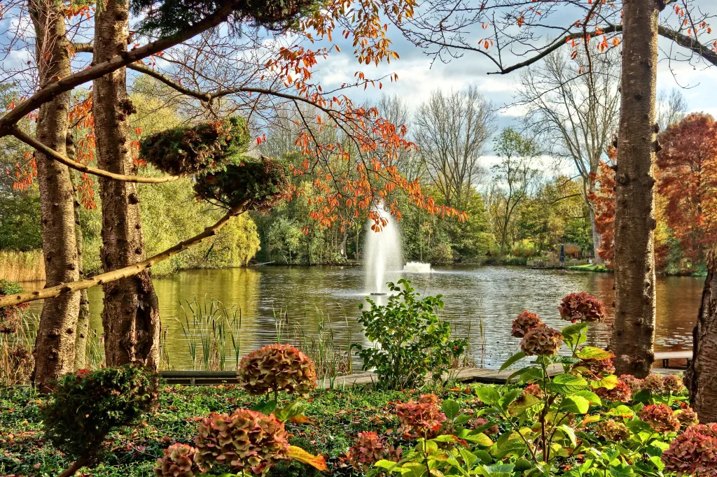 ПЪТЕПИСИ ОТ СВЕТА: АМСТЕРДАМ - градът на каналите и свободния дух - mabelamber fountain 2955681