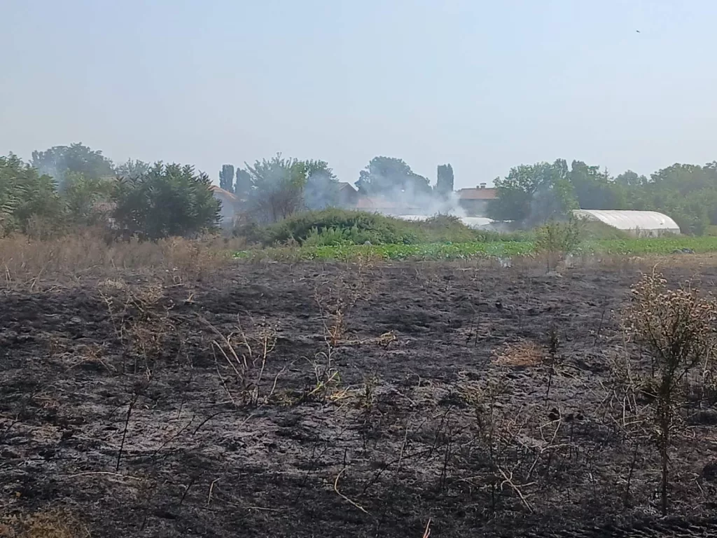 Пожар избухна край новия параклис „Св. Никола“ в Мало Конаре - viber image 2026 08 18 10 22 41 710