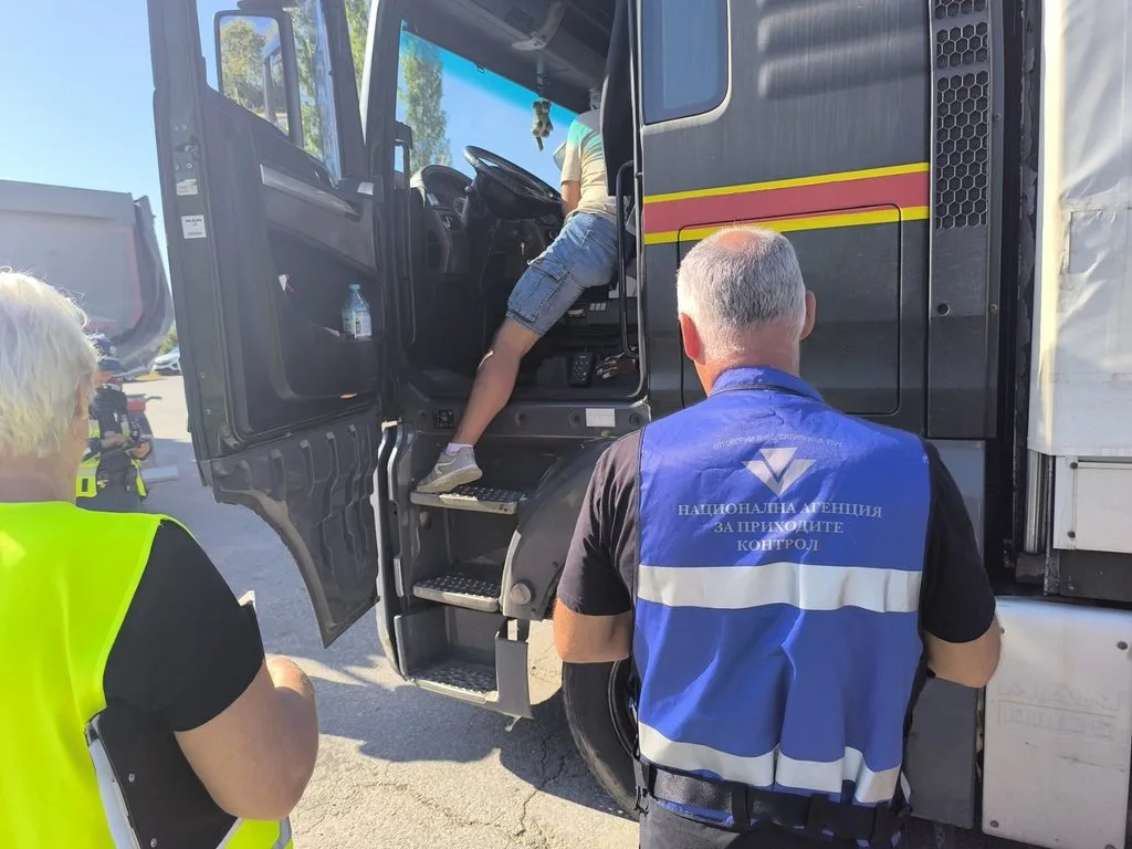 Полицейска акция на пътя Пазарджик-Пловдив: какво проверяват - viber image 2026 09 17 10 17 43 346